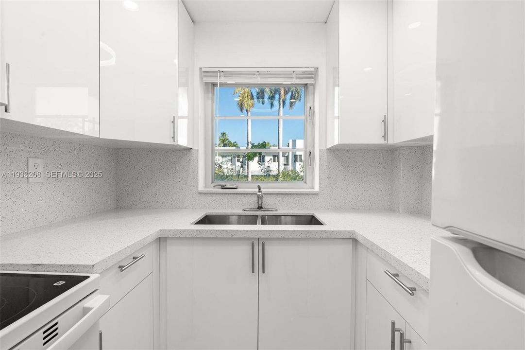 待售: $475,000 (2 贝兹, 1 浴室, 874 平方英尺)