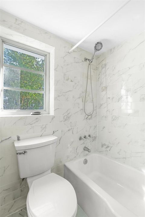 待售: $475,000 (2 贝兹, 1 浴室, 874 平方英尺)