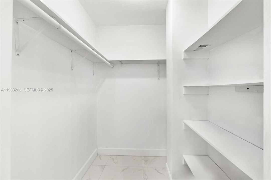 待售: $475,000 (2 贝兹, 1 浴室, 874 平方英尺)