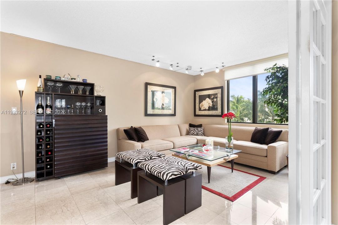 На продажу: $515,000 (1 спален, 1 ванн, 1042 Квадратных фут)