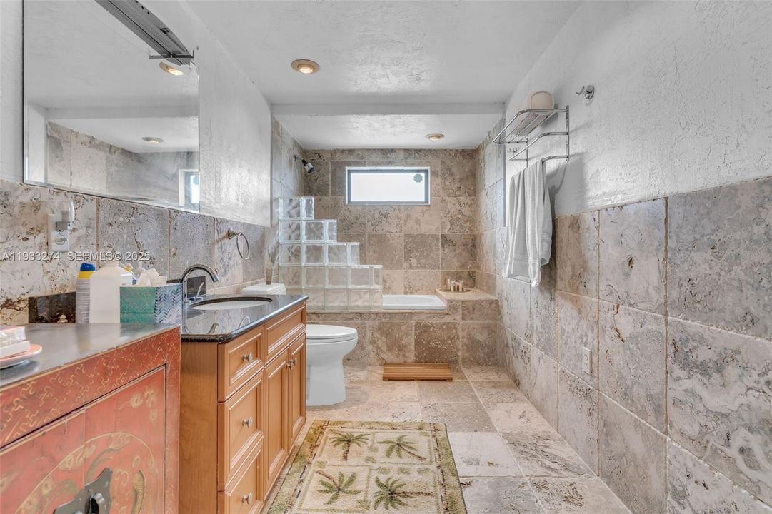 Travertine Marble Bath. Spa Like.