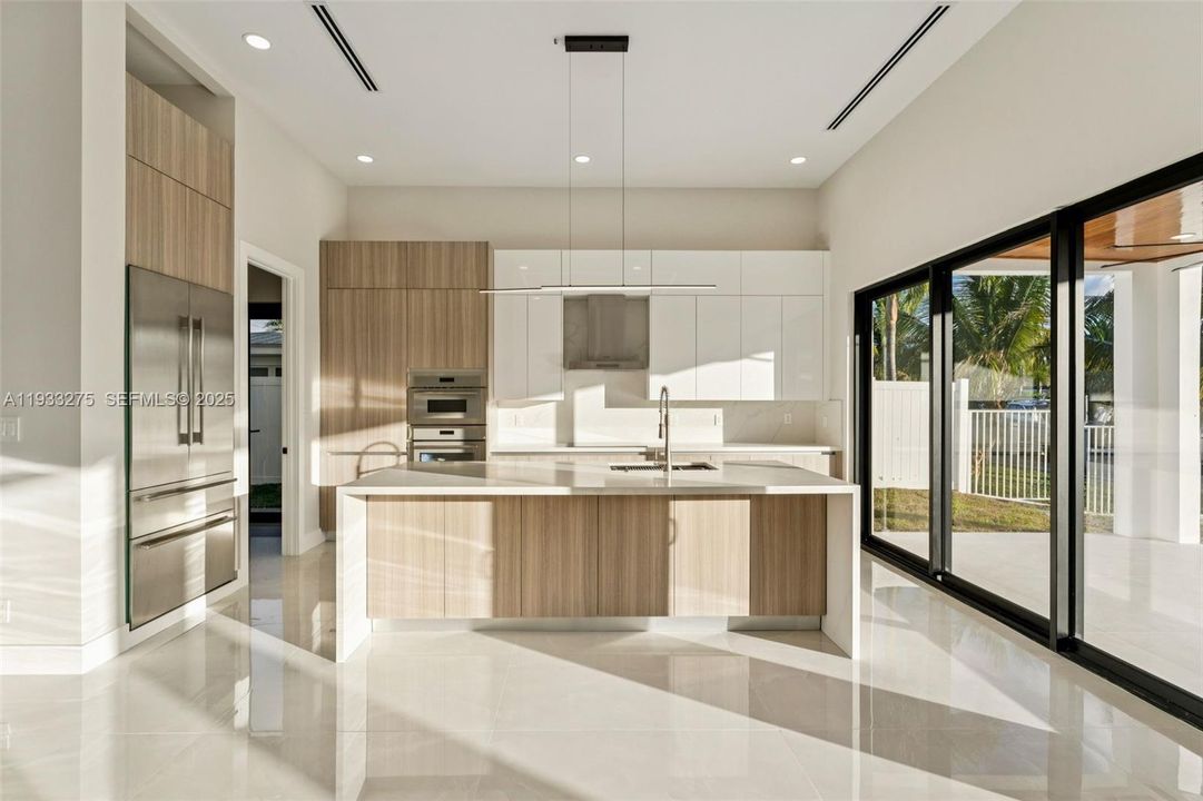 待售: $2,499,000 (3 贝兹, 3 浴室, 2223 平方英尺)