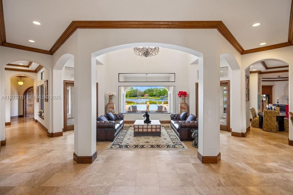 Vendido Recientemente: $4,199,000 (5 camas, 5 baños, 9239 Pies cuadrados)