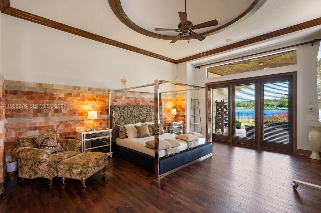 Vendido Recientemente: $4,199,000 (5 camas, 5 baños, 9239 Pies cuadrados)