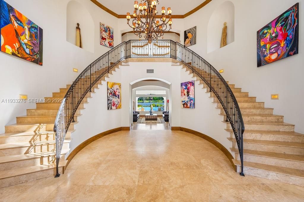 Vendido Recientemente: $4,199,000 (5 camas, 5 baños, 9239 Pies cuadrados)