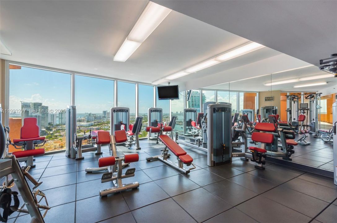 For Sale: $2,695,000 (2 beds, 2 baths, 1960 Square Feet)