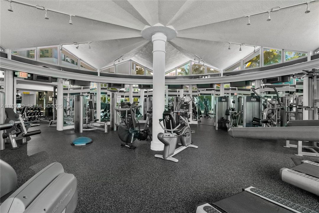 En Renta: $10,000 (3 camas, 3 baños, 1885 Pies cuadrados)