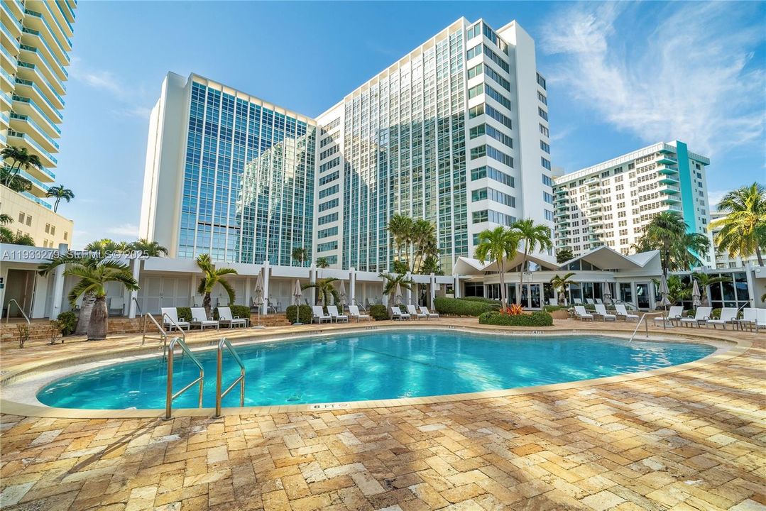 En Renta: $10,000 (3 camas, 3 baños, 1885 Pies cuadrados)