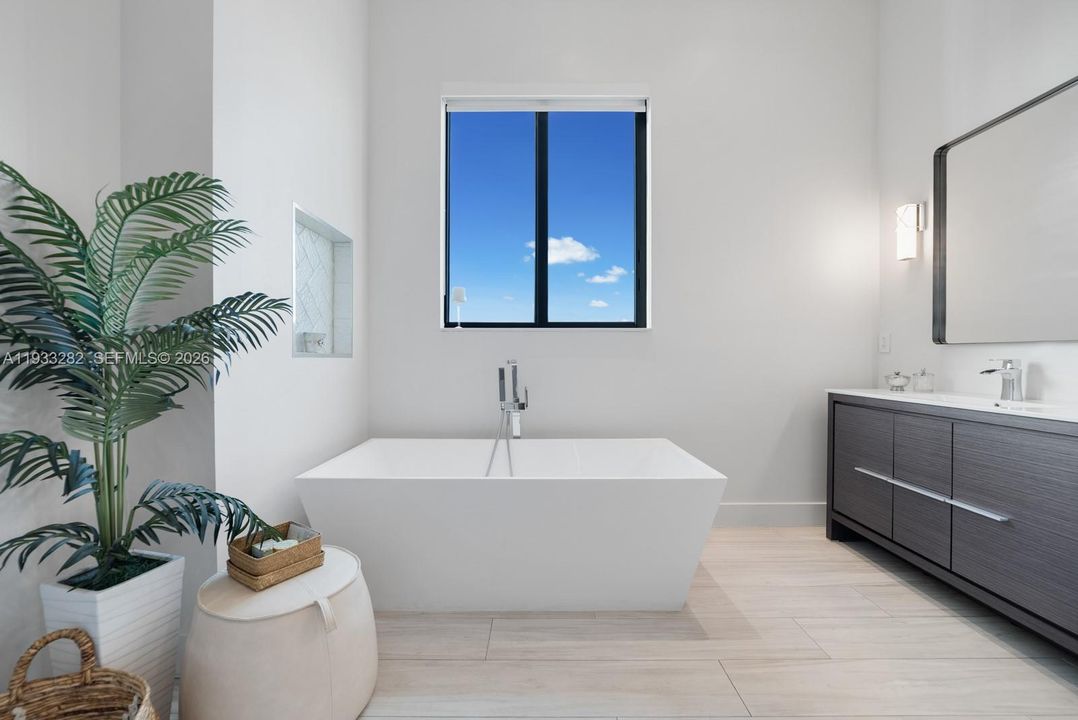 For Sale: $7,700,000 (6 beds, 7 baths, 4854 Square Feet)