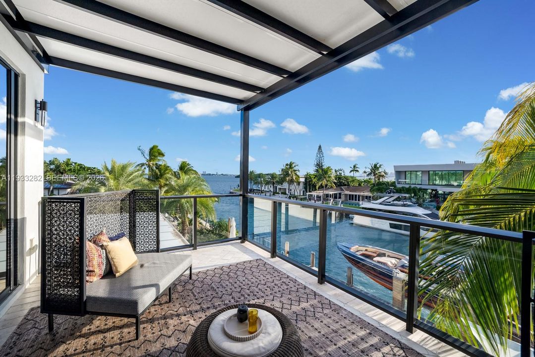 For Sale: $7,700,000 (6 beds, 7 baths, 4854 Square Feet)