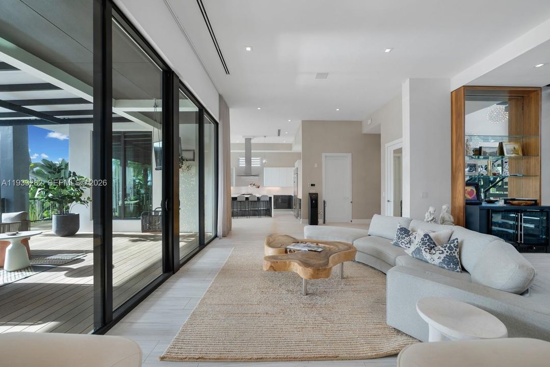 For Sale: $7,700,000 (6 beds, 7 baths, 4854 Square Feet)