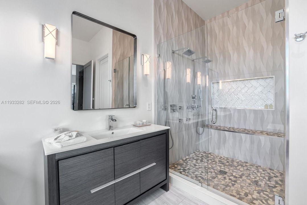 For Sale: $7,700,000 (6 beds, 7 baths, 4854 Square Feet)