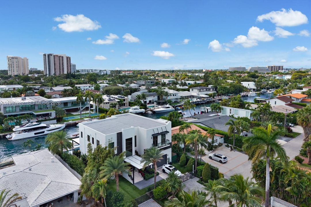 For Sale: $7,700,000 (6 beds, 7 baths, 4854 Square Feet)