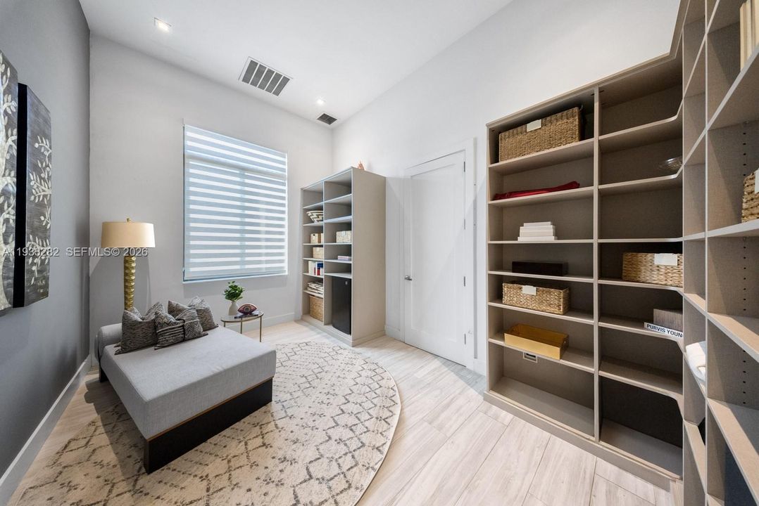 For Sale: $7,700,000 (6 beds, 7 baths, 4854 Square Feet)