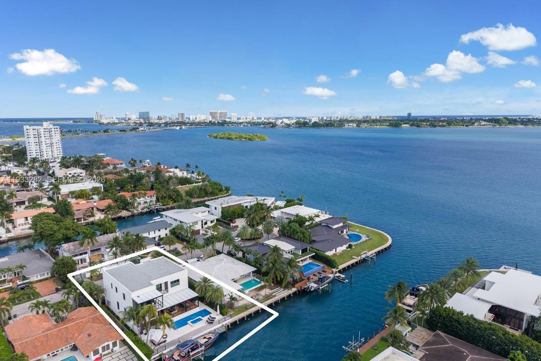 For Sale: $7,700,000 (6 beds, 7 baths, 4854 Square Feet)