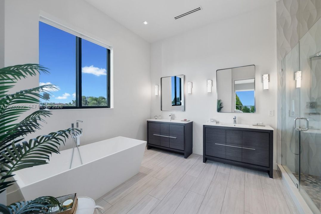 For Sale: $7,700,000 (6 beds, 7 baths, 4854 Square Feet)