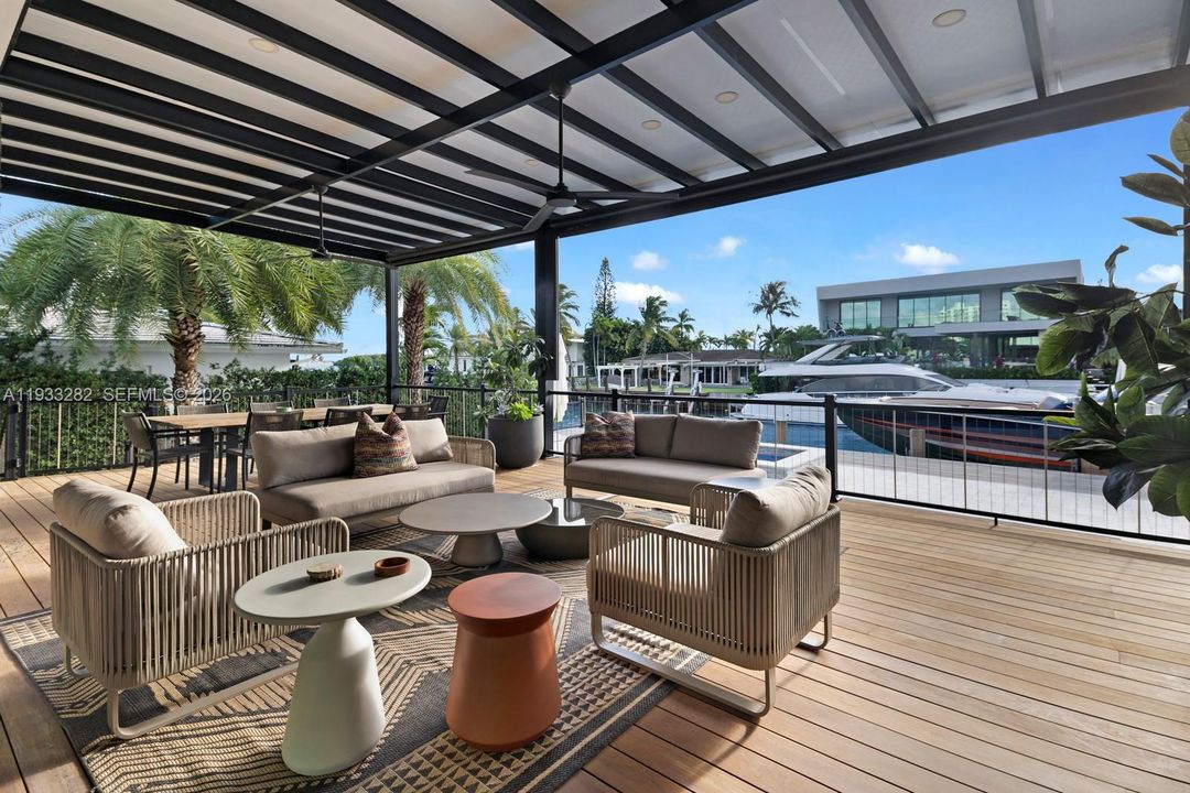 For Sale: $7,700,000 (6 beds, 7 baths, 4854 Square Feet)