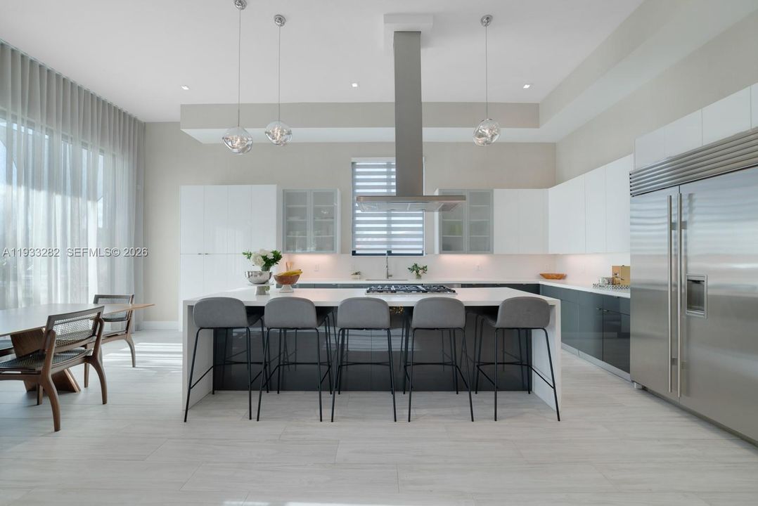 For Sale: $7,700,000 (6 beds, 7 baths, 4854 Square Feet)