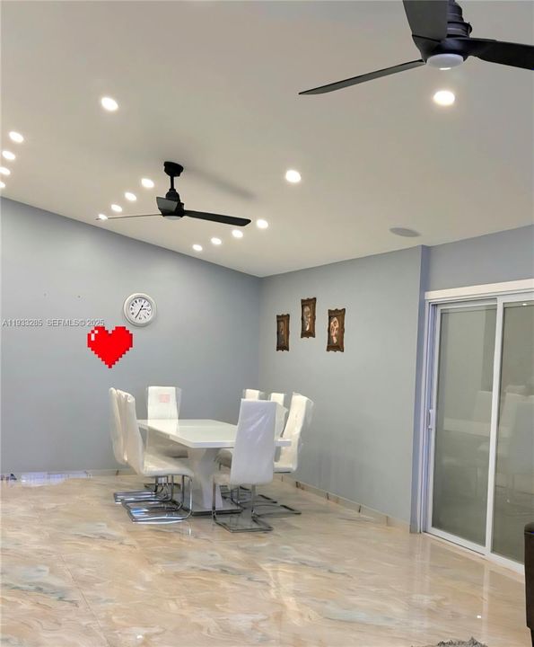 For Sale: $389,457 (2 beds, 2 baths, 1470 Square Feet)