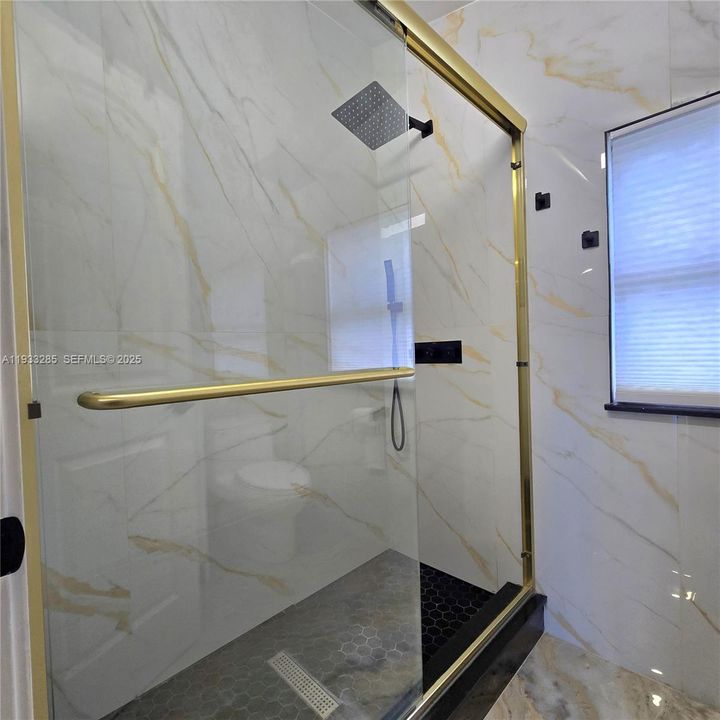 For Sale: $389,457 (2 beds, 2 baths, 1470 Square Feet)