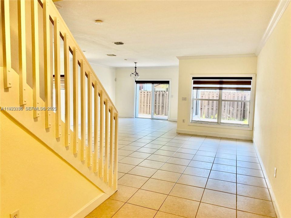 En Renta: $4,700 (4 camas, 2 baños, 2186 Pies cuadrados)