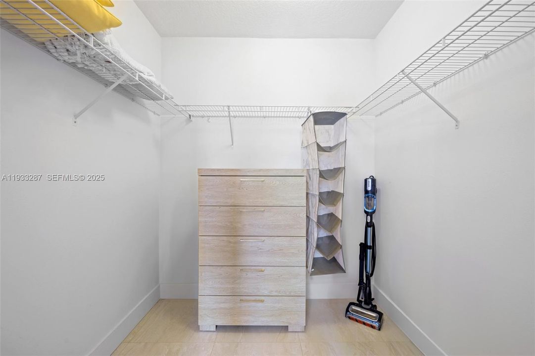 В аренду: $3,700 (2 спален, 2 ванн, 1314 Квадратных фут)