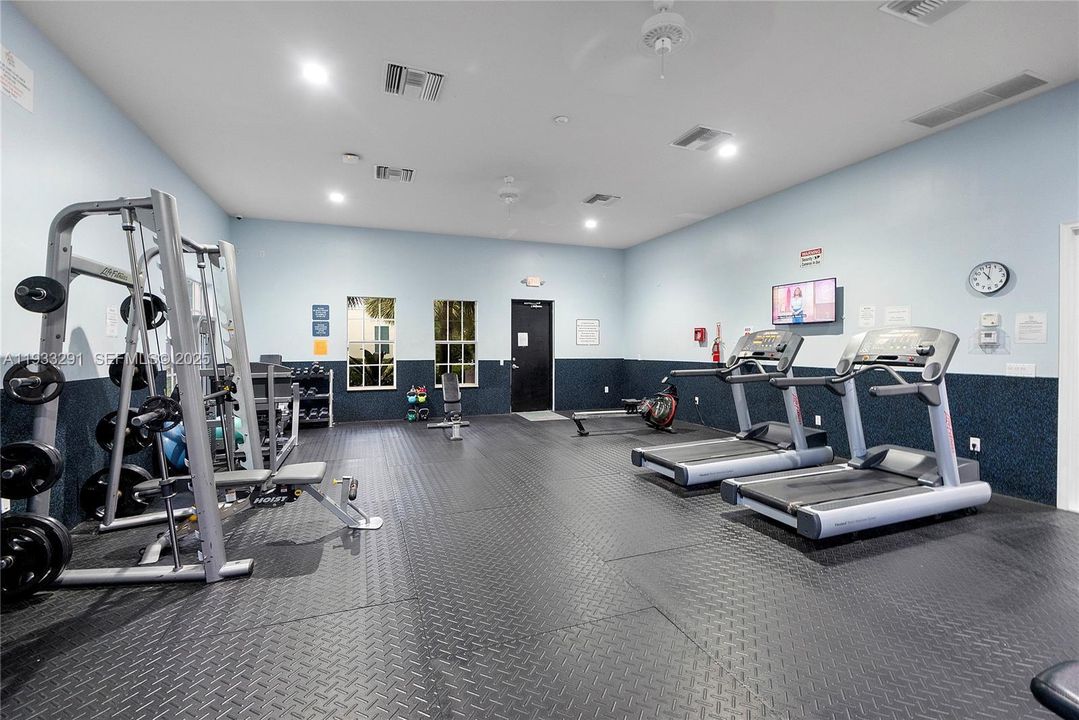 For Rent: $3,150 (3 beds, 3 baths, 1988 Square Feet)