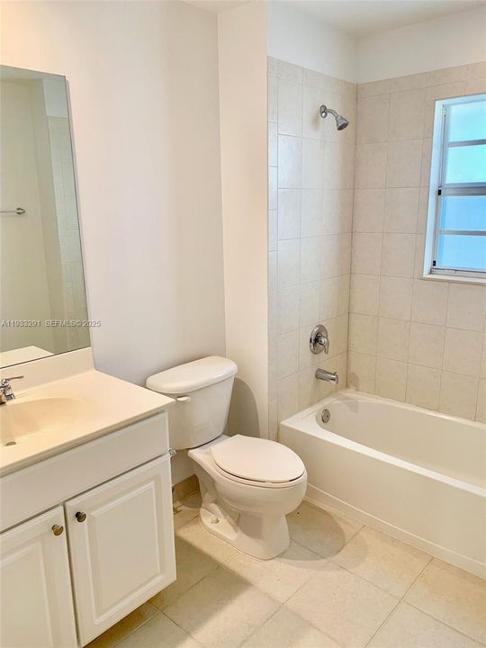 For Rent: $3,150 (3 beds, 3 baths, 1988 Square Feet)