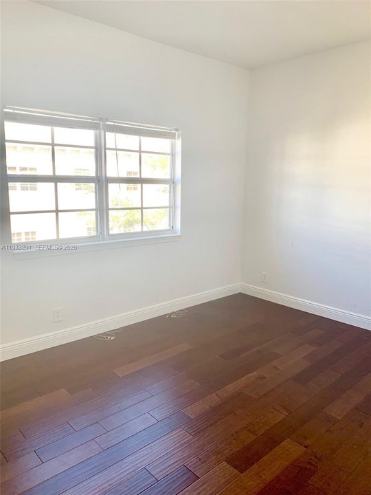 For Rent: $3,150 (3 beds, 3 baths, 1988 Square Feet)