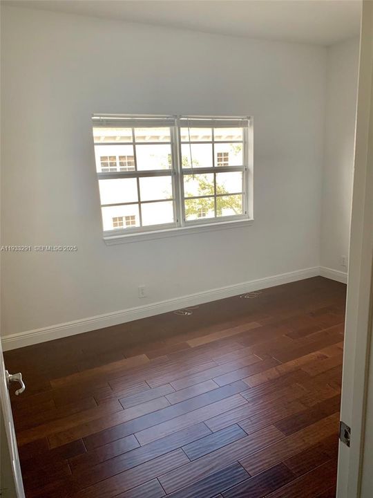 For Rent: $3,150 (3 beds, 3 baths, 1988 Square Feet)