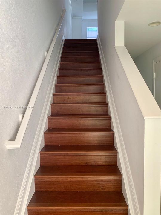 For Rent: $3,150 (3 beds, 3 baths, 1988 Square Feet)