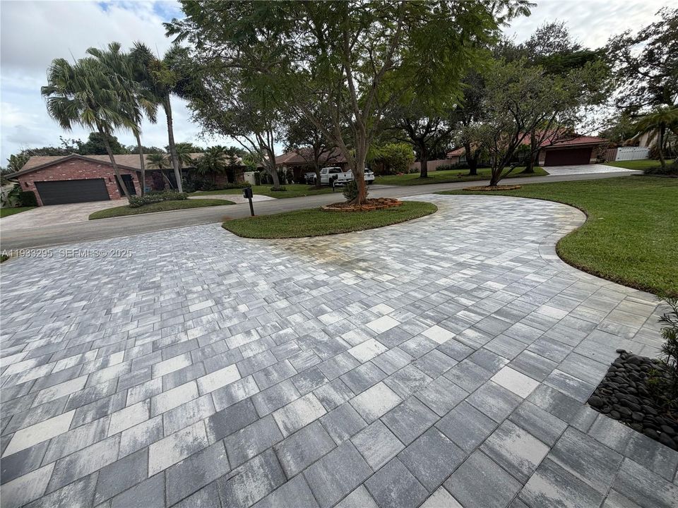 На продажу: $749,000 (4 спален, 2 ванн, 2036 Квадратных фут)