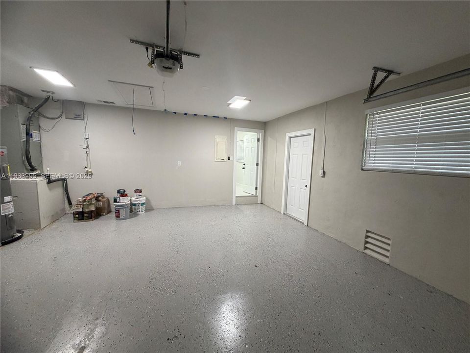 На продажу: $749,000 (4 спален, 2 ванн, 2036 Квадратных фут)