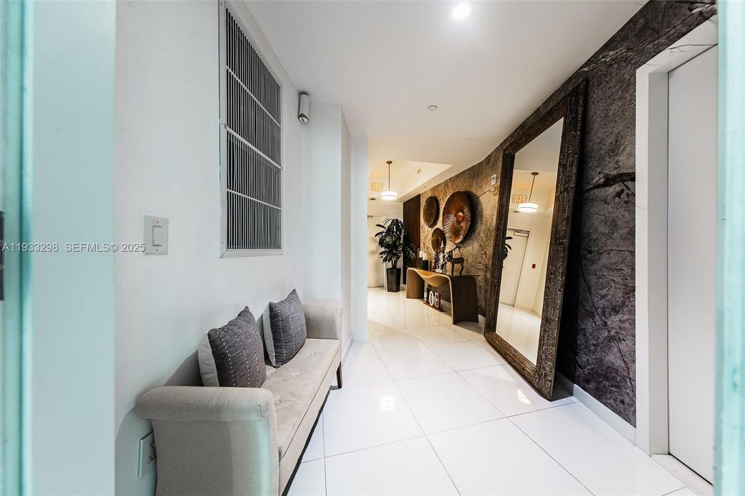 出租: $9,500 (4 贝兹, 4 浴室, 2376 平方英尺)