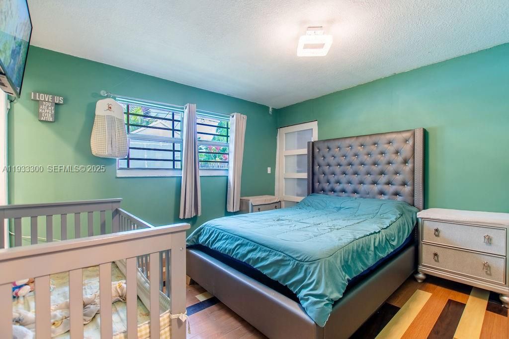 For Sale: $525,000 (3 beds, 3 baths, 1119 Square Feet)