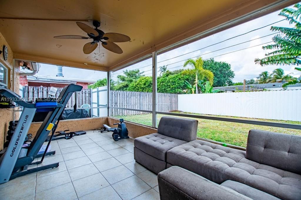 For Sale: $525,000 (3 beds, 3 baths, 1119 Square Feet)