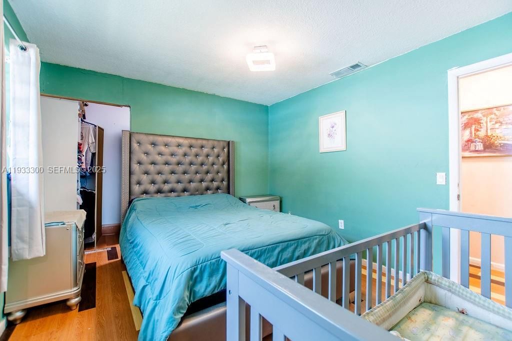 For Sale: $525,000 (3 beds, 3 baths, 1119 Square Feet)