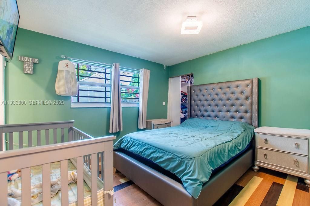 For Sale: $525,000 (3 beds, 3 baths, 1119 Square Feet)