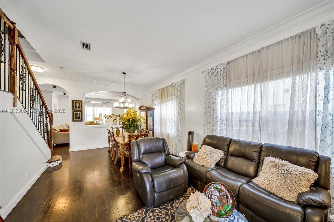 На продажу: $899,000 (5 спален, 3 ванн, 3106 Квадратных фут)