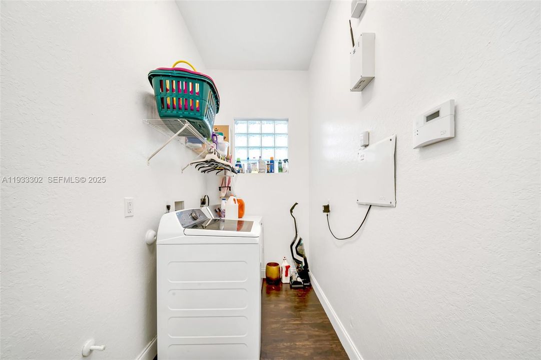 На продажу: $899,000 (5 спален, 3 ванн, 3106 Квадратных фут)