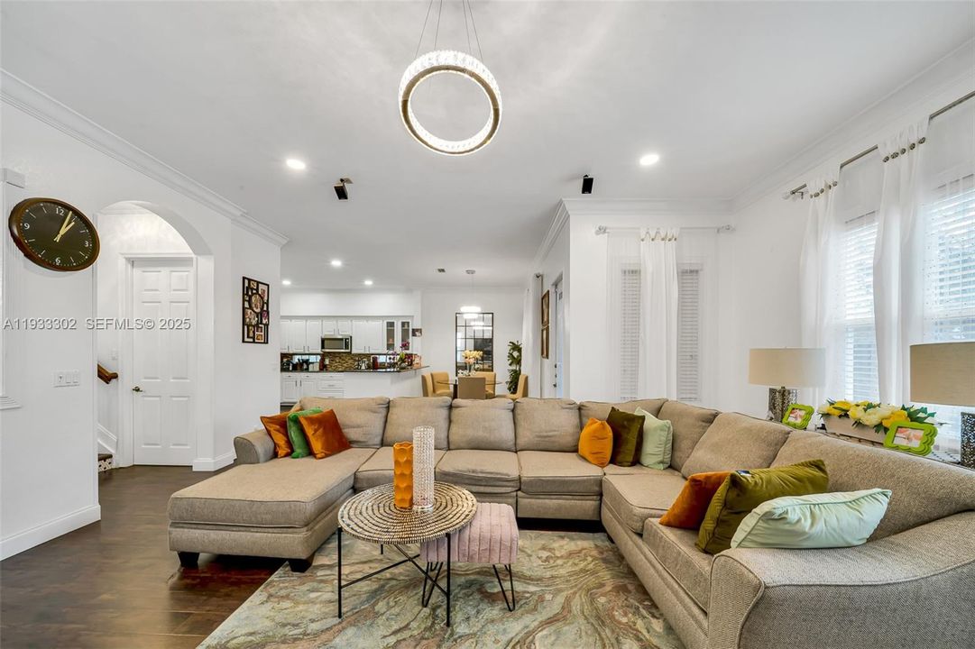 На продажу: $899,000 (5 спален, 3 ванн, 3106 Квадратных фут)