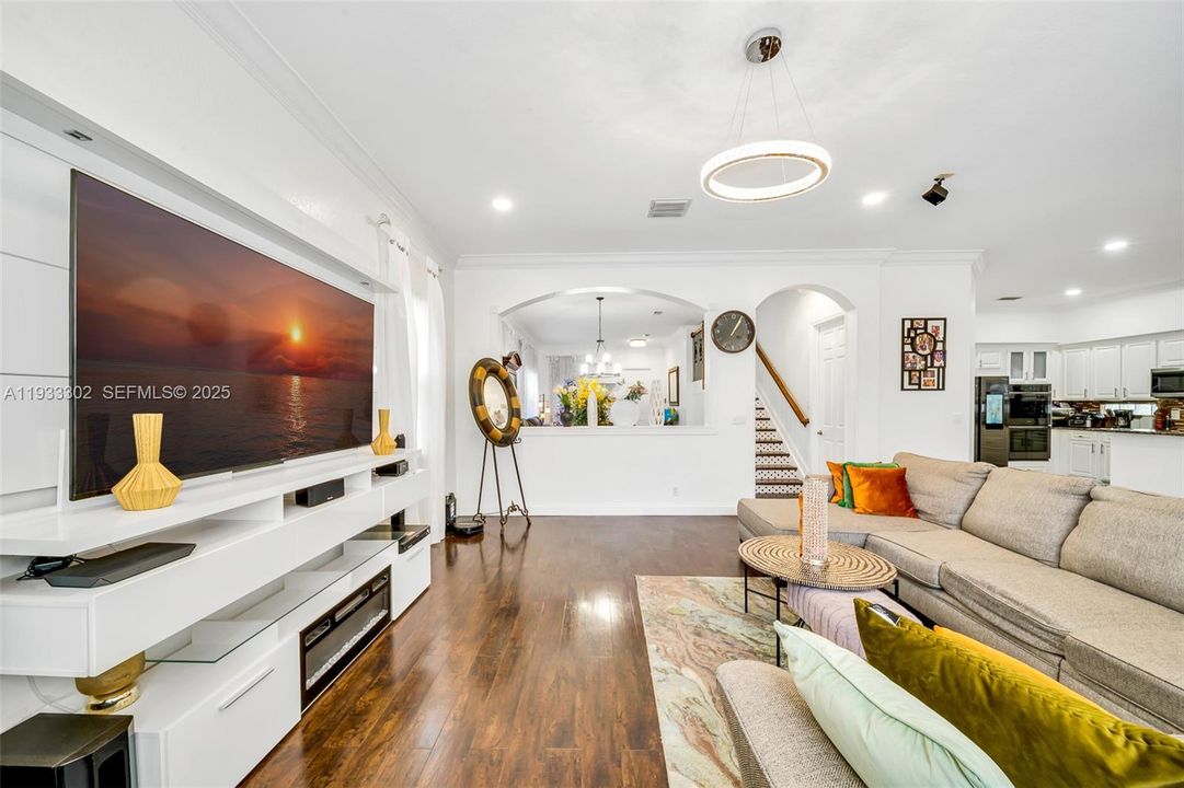 На продажу: $899,000 (5 спален, 3 ванн, 3106 Квадратных фут)