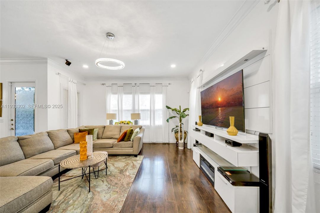 На продажу: $899,000 (5 спален, 3 ванн, 3106 Квадратных фут)