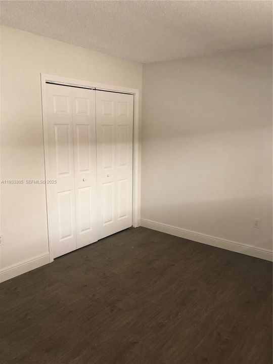 For Sale: $257,500 (2 beds, 2 baths, 965 Square Feet)