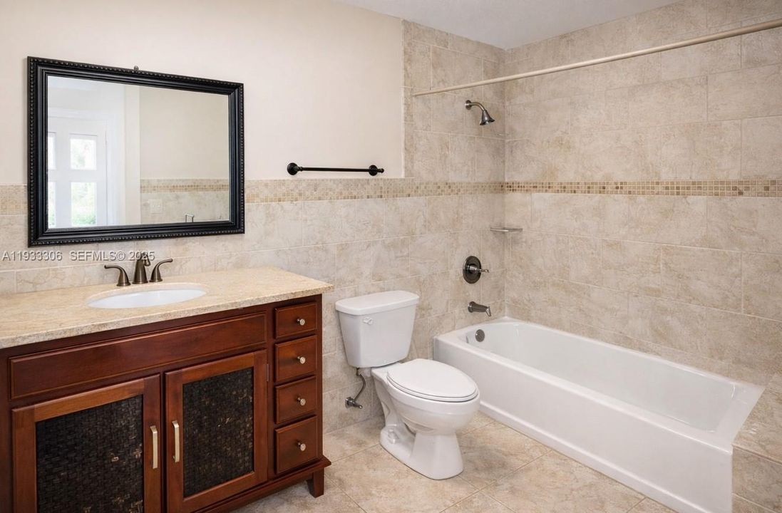 For Rent: $2,050 (2 beds, 1 baths, 867 Square Feet)