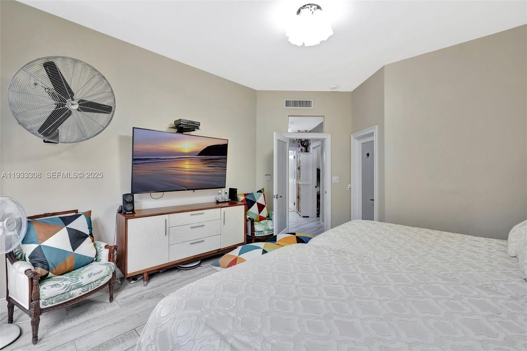 Activo con contrato: $375,000 (1 camas, 1 baños, 1180 Pies cuadrados)