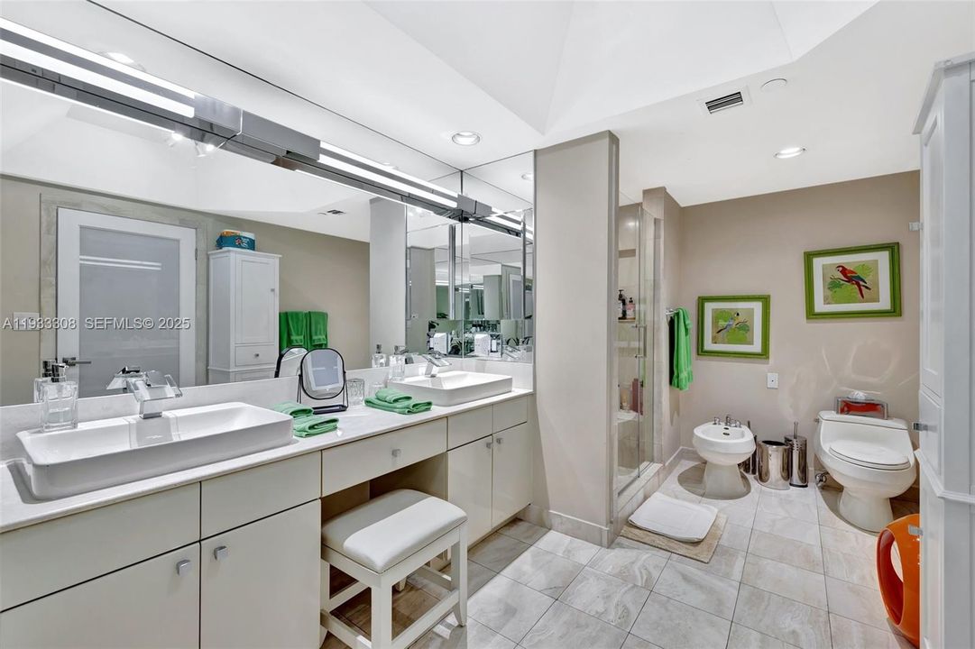 Activo con contrato: $375,000 (1 camas, 1 baños, 1180 Pies cuadrados)