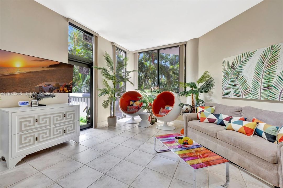 Activo con contrato: $375,000 (1 camas, 1 baños, 1180 Pies cuadrados)