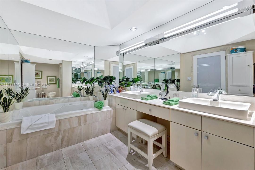 Activo con contrato: $375,000 (1 camas, 1 baños, 1180 Pies cuadrados)