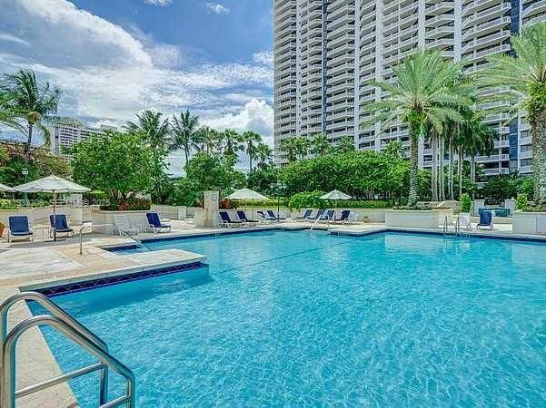 Activo con contrato: $375,000 (1 camas, 1 baños, 1180 Pies cuadrados)